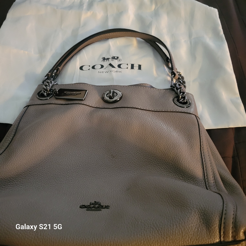COACH Turnlock Edie Shoulder Bag Taupe Pebbled Leather  Gunmetal Hardware